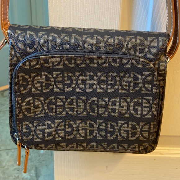 NEW GIANI BERNINI CROSSBODY - Picture 8 of 8